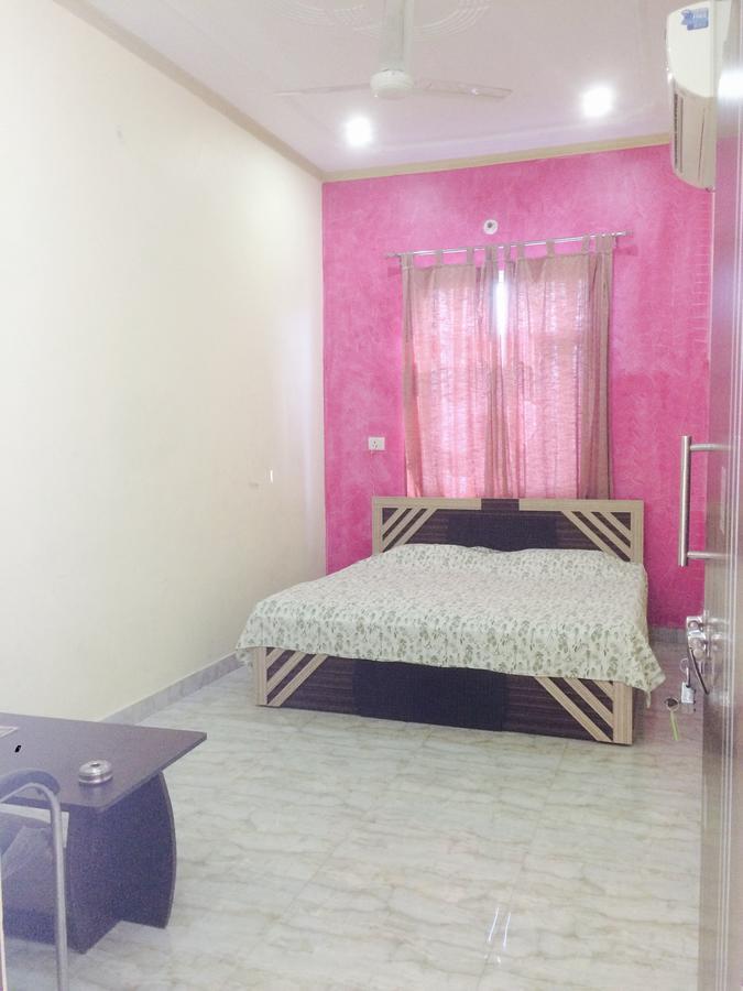 Vinayak Palace Hotel Mathura Zewnętrze zdjęcie