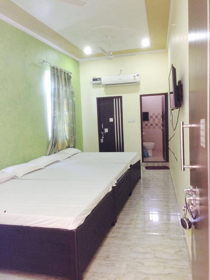 Vinayak Palace Hotel Mathura Zewnętrze zdjęcie