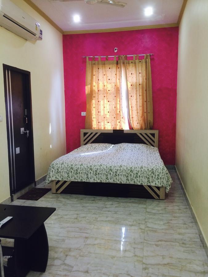 Vinayak Palace Hotel Mathura Zewnętrze zdjęcie
