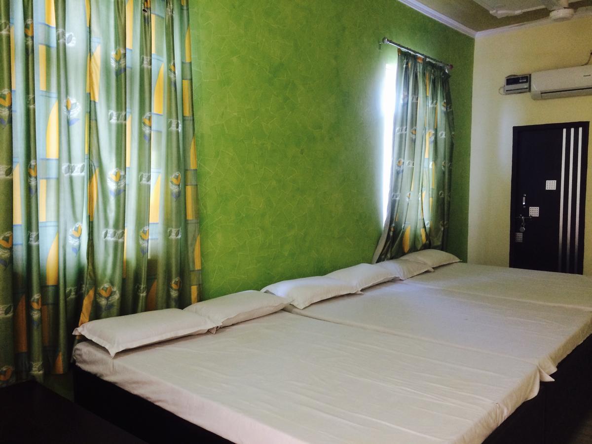 Vinayak Palace Hotel Mathura Zewnętrze zdjęcie