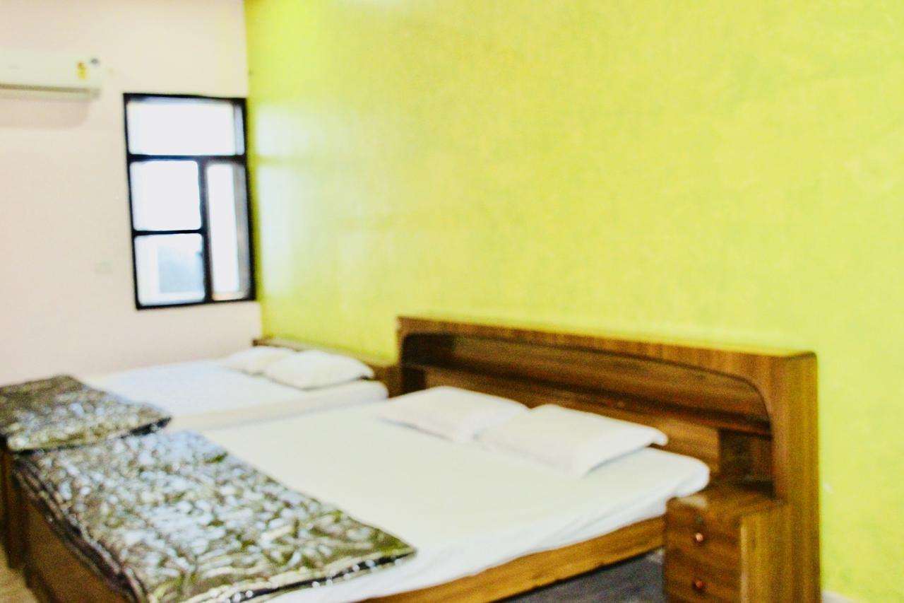 Vinayak Palace Hotel Mathura Zewnętrze zdjęcie