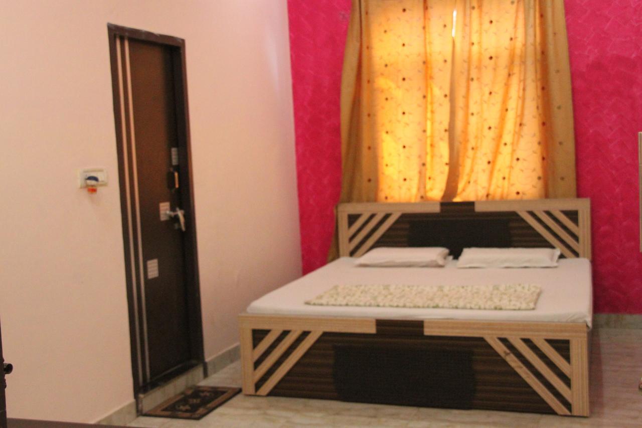 Vinayak Palace Hotel Mathura Zewnętrze zdjęcie