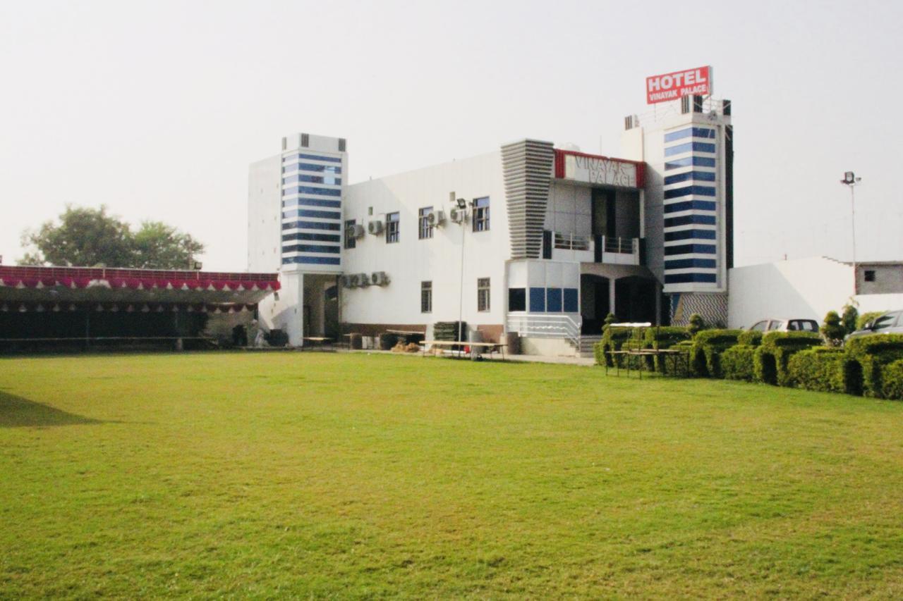 Vinayak Palace Hotel Mathura Zewnętrze zdjęcie