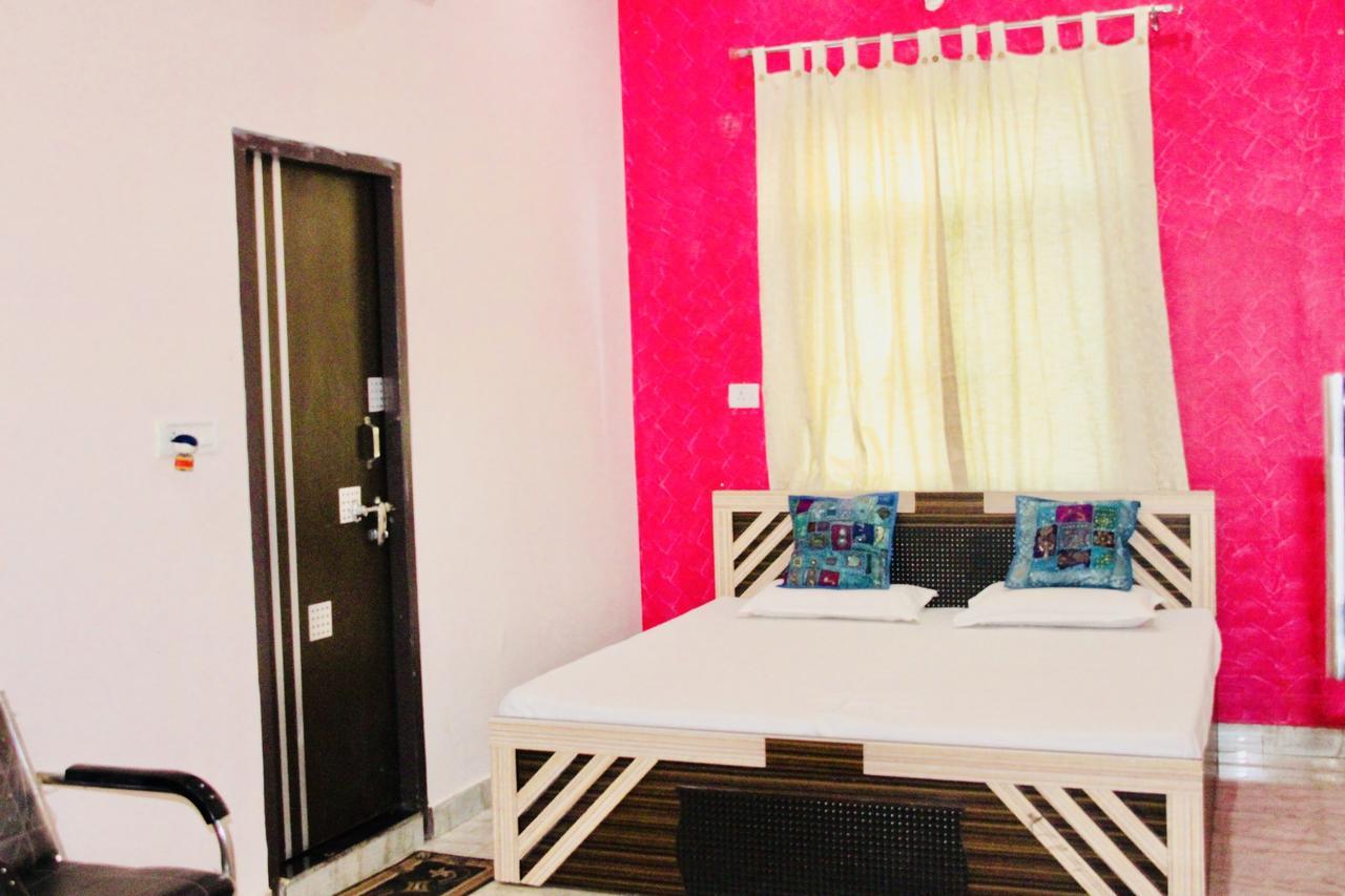 Vinayak Palace Hotel Mathura Zewnętrze zdjęcie